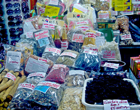 Khiếp sợ nguyên liệu làm bánh trung thu siêu rẻ không rõ nguồn gốc