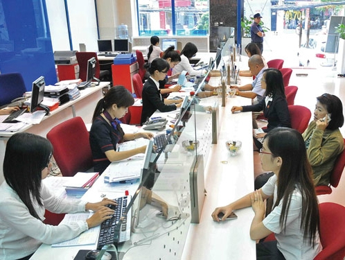 Ngân hàng đẩy mạnh khuyến mãi hút tiền gửi