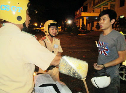 Dịp lễ Quốc Khánh năm nay Tạm giữ 293 xe máy vi phạm trật tự an toàn giao thông