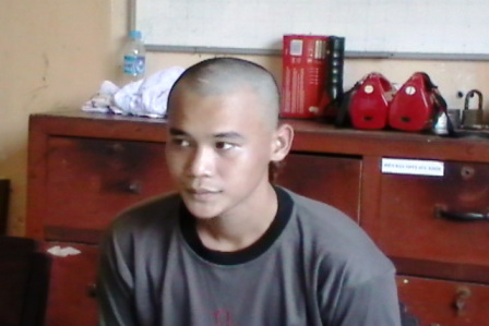 Trả thù cho bạn gái, đâm người gãy cả lưỡi dao