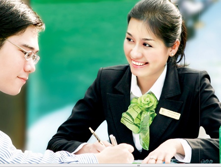 Muốn trúng tuyển ngân hàng phải xinh như hoa hậu