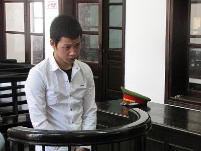 Đâm bạn trai của chị gái vì mâu thuẫn