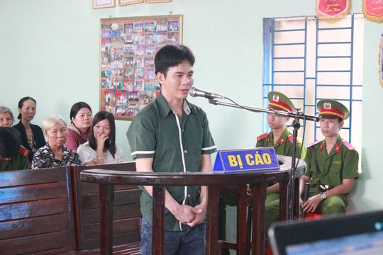 Cuồng ghen đâm 3 người, lãnh 18 năm tù