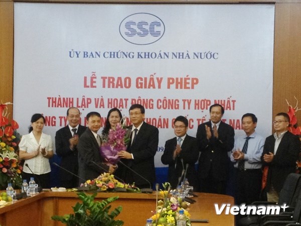 Hợp nhất 2 Công ty chứng khoán Quốc tế Việt Nam và Đại Tây Dương