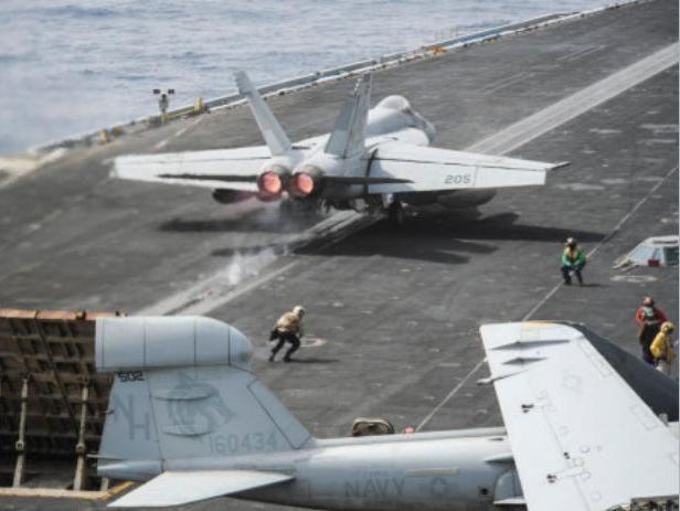 Chiến đấu cơ Mỹ lần đầu không kích IS gần Thủ đô Baghdad