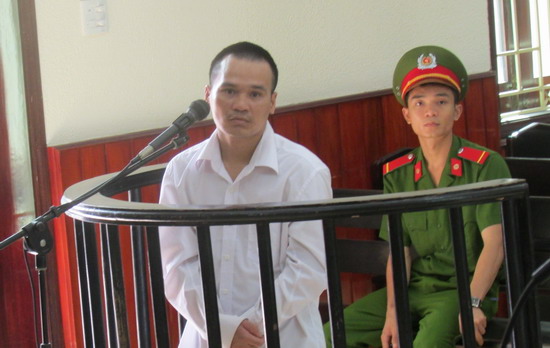 Sống với nhau còn vì chữ tình