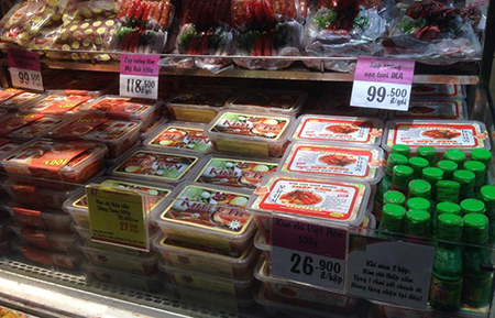 Bí ẩn số phận 164 thùng đồ hộp chứa dầu bẩn