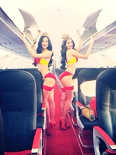 Vietjet Air gây bão khi mời Ngọc Trinh, Linh Chi… mặc bikini đóng quảng cáo