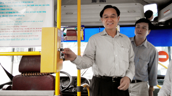 Nghi ngại thẻ xe buýt điện tử