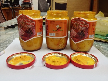 Tiền chất ma túy được ngụy trang trong hũ mật ong nghệ xuất đi Úc