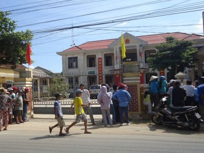 Một Phó Chủ tịch xã chết bất thường trong phòng làm việc