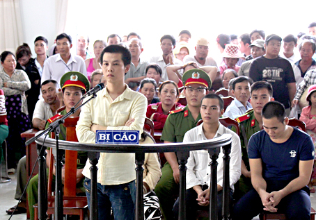 Lãnh án vì gây sự không đúng chỗ