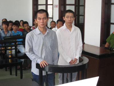 Lái xe thồ diễn kịch tai nạn giao thông để cướp giật