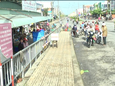 Vỉa hè, lòng lề đường bị chiếm dụng