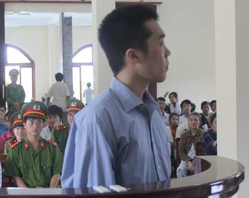 Án mạng từ cái tát tai