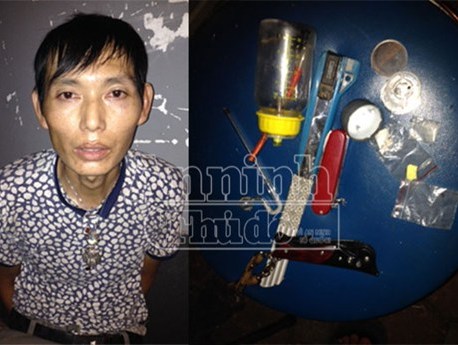 Giấu ma túy trong đồng hồ cổ vẫn không qua được mắt 141