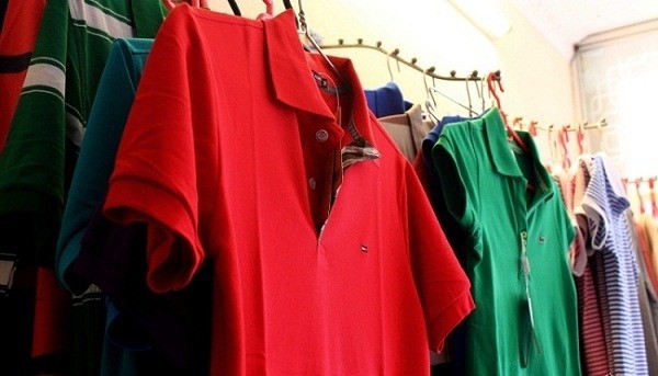 Áo Made in Vietnam = Bông Mỹ + sợi Đài Loan + vải Trung Quốc