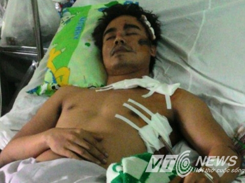 MC truyền hình bị cướp xông vào nhà đâm tới tấp