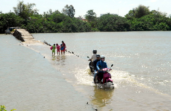 Đã tháo dỡ cây cầu Bến Gỗ