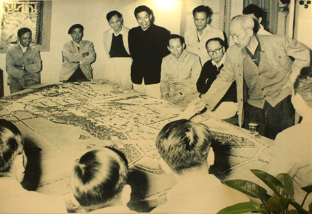 Bác Hồ góp ý quy hoạch thành phố Hà Nội