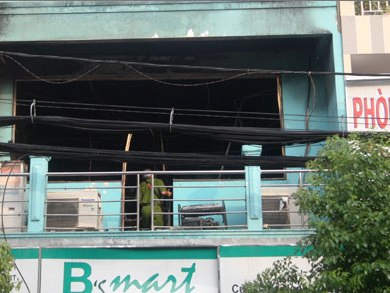TP HCM Cháy siêu thị mini B s Mart quận 4