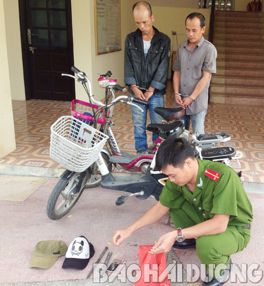 Bắt 2 tên trộm cắp tài sản
