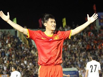 Công Vinh chuyển nhượng triệu đô  Riêng một góc trời