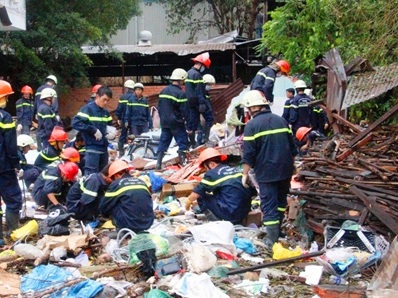 Vụ nổ làm 3 người thiệt mạng ở TP HCM Giám đốc mua hóa chất trôi nổi