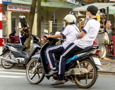 Văn hoá giao thông trong học sinh Những hình ảnh chưa đẹp