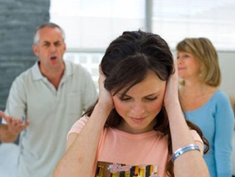 Địa ngục trần gian của một cô gái làm dâu Hà Nội