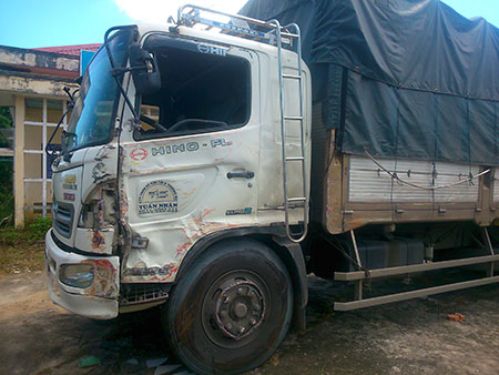 Tài xế xe tải đánh nhau, một người bị chèn chết