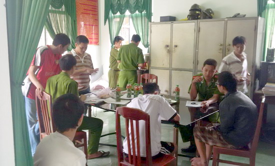 Tụ tập ăn chơi rồi phạm pháp