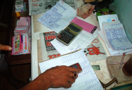 Bắt đối tượng bán số đề