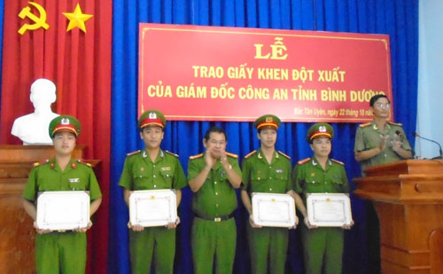 Khen thưởng đột xuất Công an huyện Bắc Tân Uyên