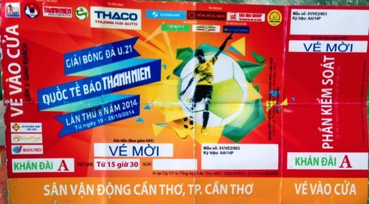 Phát hiện đường dây làm vé xem bóng đá giả