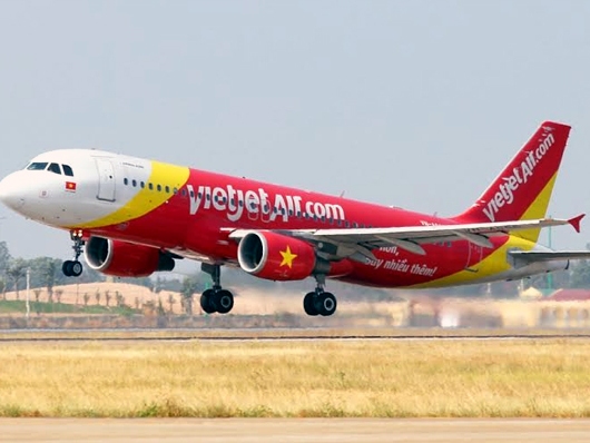 Máy bay VietJetAir hạ cánh sai đường băng