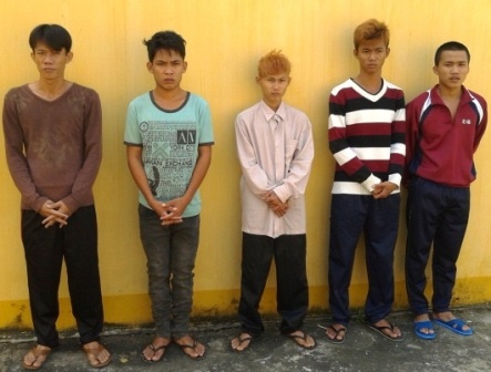 Truy tố 5 đối tượng cướp vàng của ông lão ăn xin