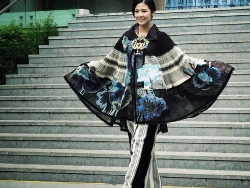 Áo dài thổ cẩm Việt Nam sẽ trình diễn tại Tòa thị chính Versailles