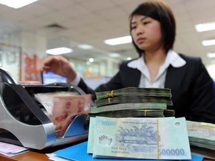 Hạ lãi suất Một lộ trình hai góc nhìn