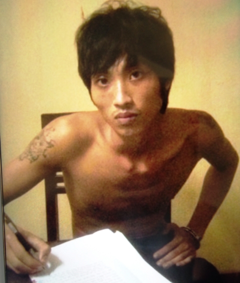 Vác súng, rìu xông vào cướp tiệm vàng như phim hành động