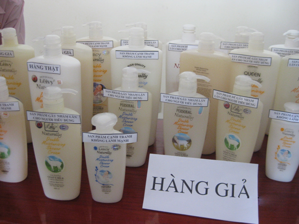 Quyết liệt với vấn nạn hàng lậu, hàng giả