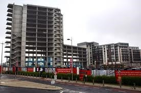 Tại sao dân phải đóng thuế để xây các công trình bỏ hoang