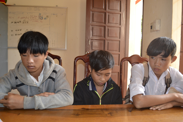 Cái giá phải trả cho hành động ném đá vào xe khách