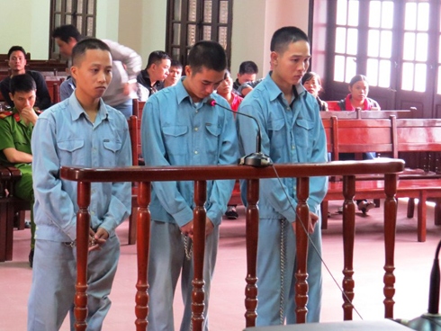 Chiến sĩ nghĩa vụ 2 lần trộm xe máy bị phạt 18 tháng tù