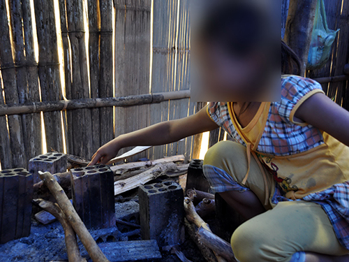 Dụ dỗ trẻ em vào ổ chứa