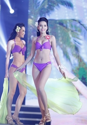 20 người đẹp lọt vào vòng chung kết HHVN 2014 đọ sắc với bikini
