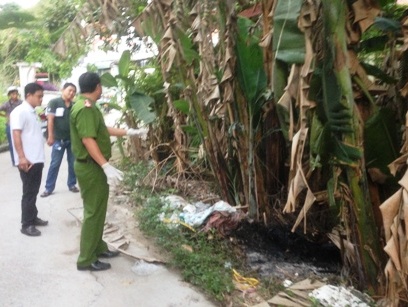 Thi thể phụ nữ cháy đen trong bụi chuối khiến khu dân cư rúng động