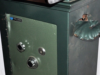 Kẻ gian phá két trụ sở Ủy ban thành phố, cuỗm hàng chục triệu đồng