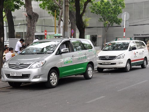 15 hãng xe Hà Nội đồng loạt giảm cước taxi