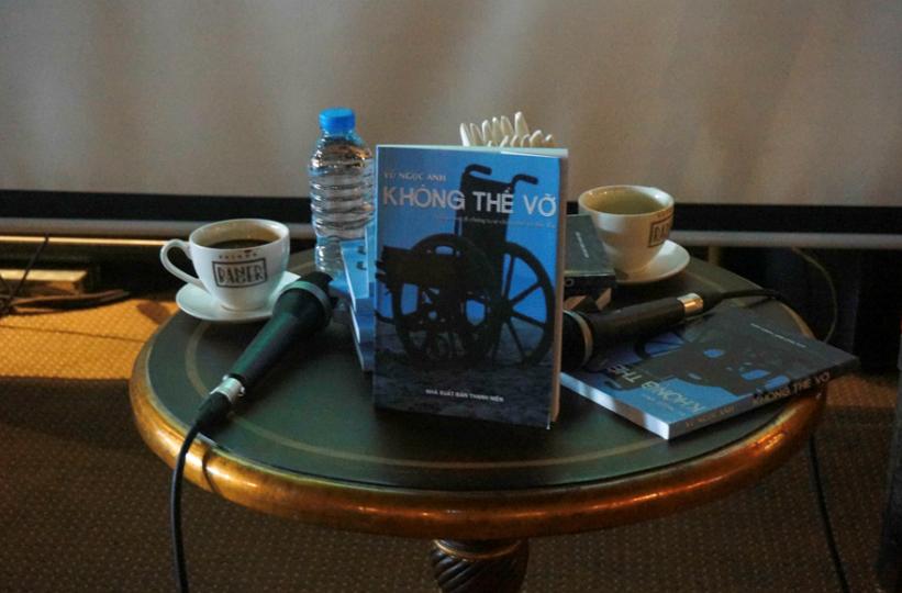 Chàng trai xương thủy tinh ra mắt tự truyện Không thể vở